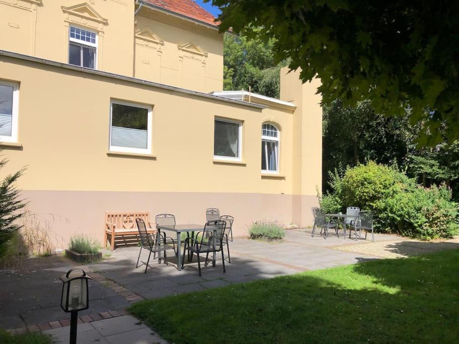 Emily'S Deichbude In Einer Historischen Villa In Dornumersiel Exterior photo