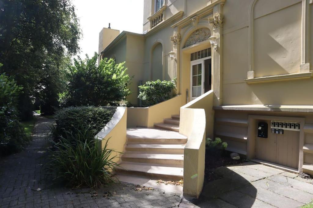 Emily'S Deichbude In Einer Historischen Villa In Dornumersiel Exterior photo