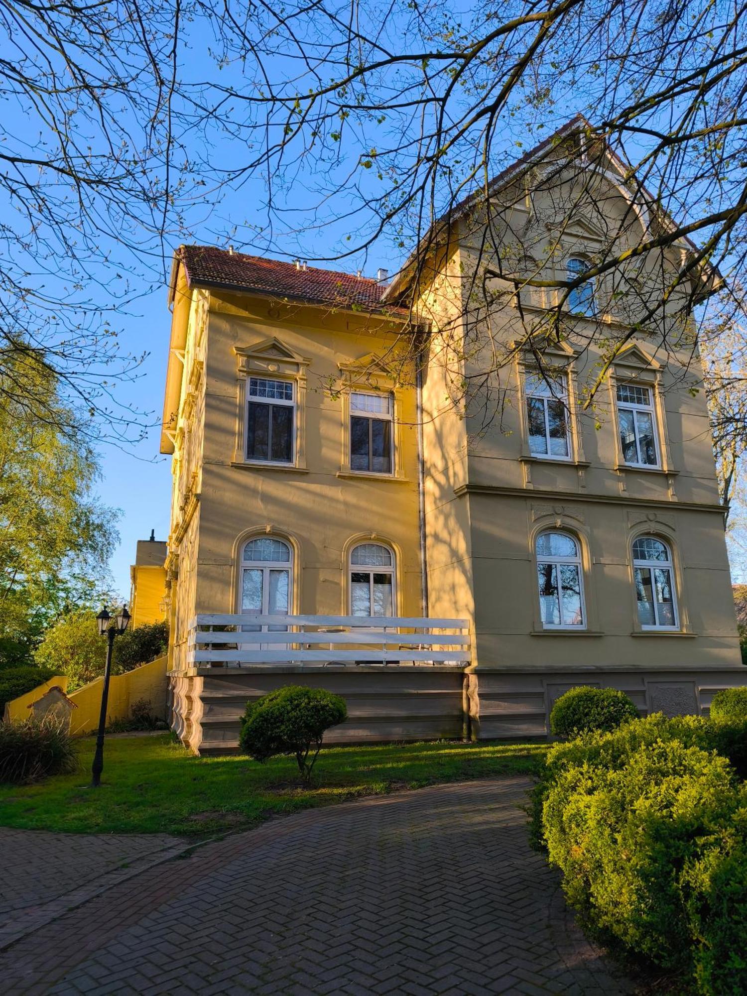 Emily'S Deichbude In Einer Historischen Villa In Dornumersiel Exterior photo